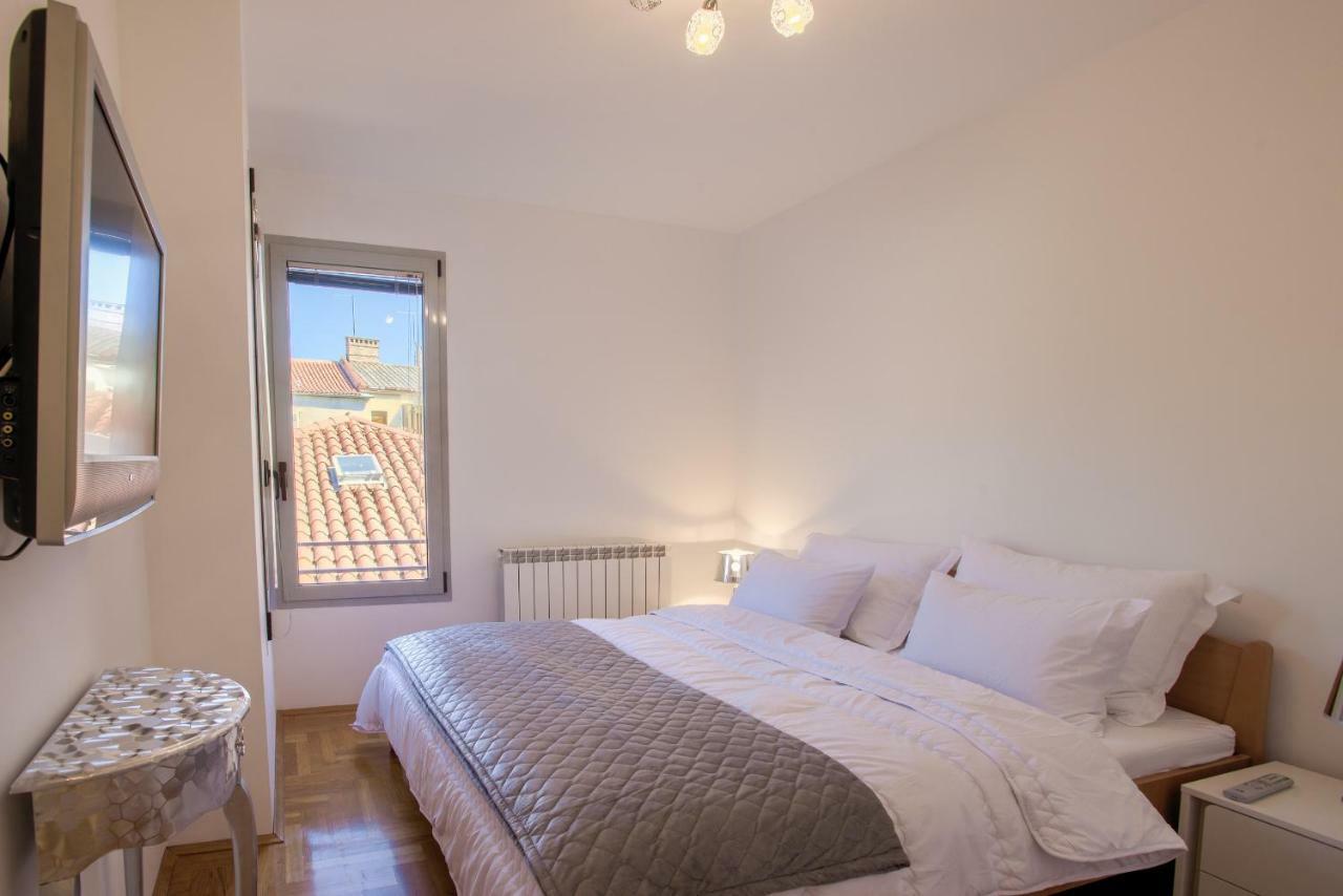 Apartment San Rocco Center Pula Eksteriør billede