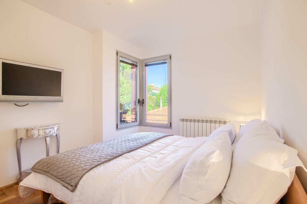 Apartment San Rocco Center Pula Eksteriør billede