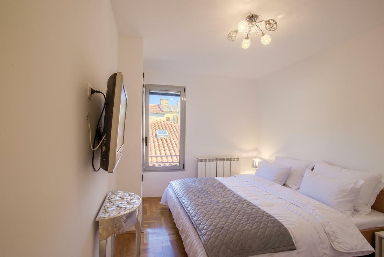 Apartment San Rocco Center Pula Eksteriør billede