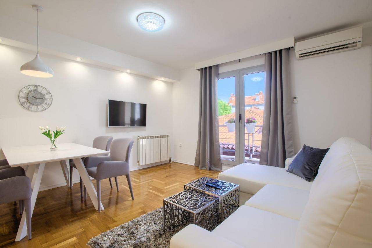 Apartment San Rocco Center Pula Eksteriør billede
